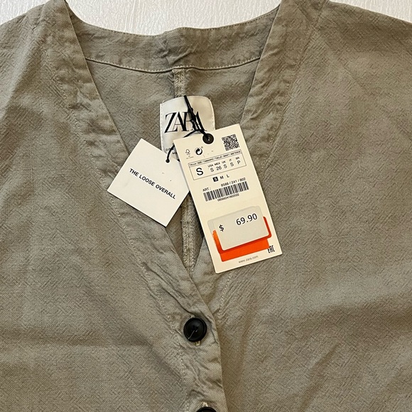 Sage green jumpsuit - Picture 5 of 6